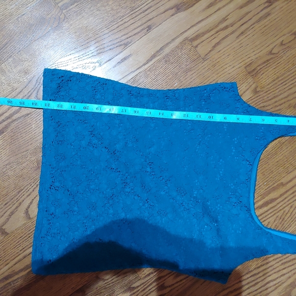 White House Black Market Lace Tank - Picture 5 of 5